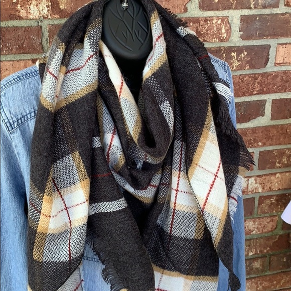 BLACK & TAN Plaid cashmere triangle scarf - Picture 2 of 6